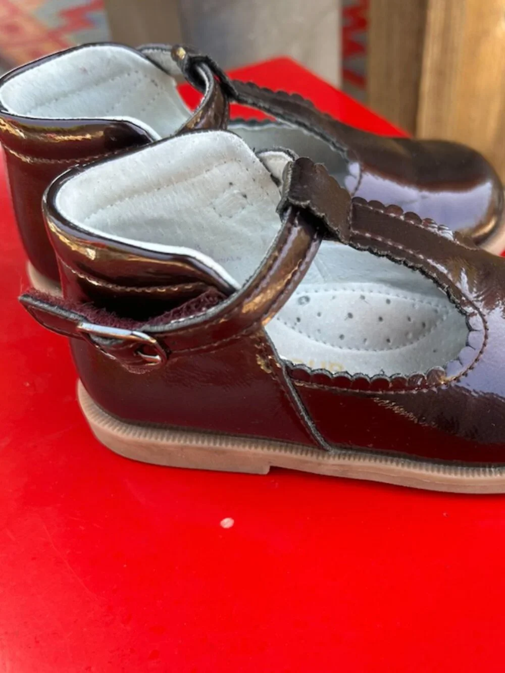 L'Amour Louise T-Strap Sz 8